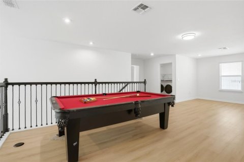 House in Orlando, Florida 5 bedrooms, 278.99 sq.m. № 2204511 - photo 24