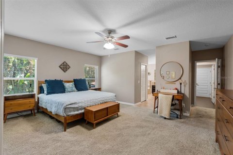 House in Kissimmee, Florida 5 bedrooms, 349.68 sq.m. № 1873989 - photo 15