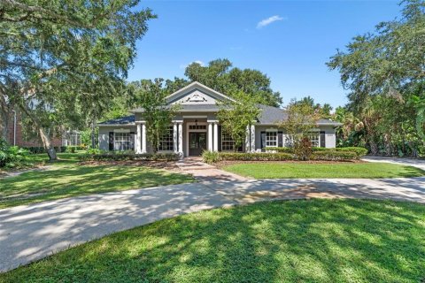 House in Kissimmee, Florida 5 bedrooms, 349.68 sq.m. № 1873989 - photo 1