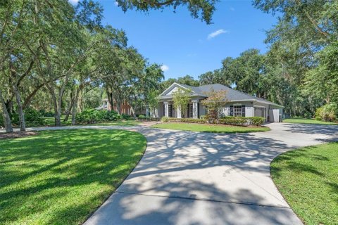 House in Kissimmee, Florida 5 bedrooms, 349.68 sq.m. № 1873989 - photo 2