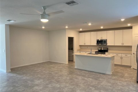 House in Winter Haven, Florida 5 bedrooms, 209.4 sq.m. № 1769982 - photo 10