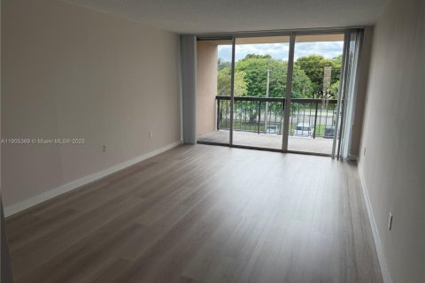 Снять в аренду кондоминиум в Майами, Флорида 1 спальня, 67.54м2, № 1956151 - фото 6