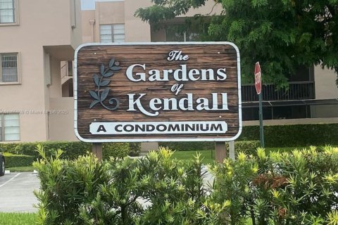 Снять в аренду кондоминиум в Майами, Флорида 1 спальня, 67.54м2, № 1956151 - фото 1