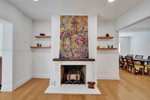 Villa ou maison à vendre à Hollywood, Floride: 5 chambres № 2059286 - photo 1