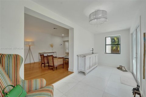 Villa ou maison à vendre à Hollywood, Floride: 5 chambres № 2059286 - photo 15