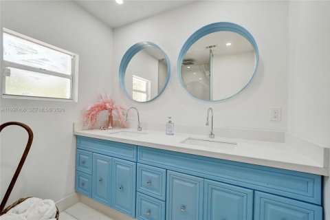 Villa ou maison à vendre à Hollywood, Floride: 5 chambres № 2059286 - photo 12