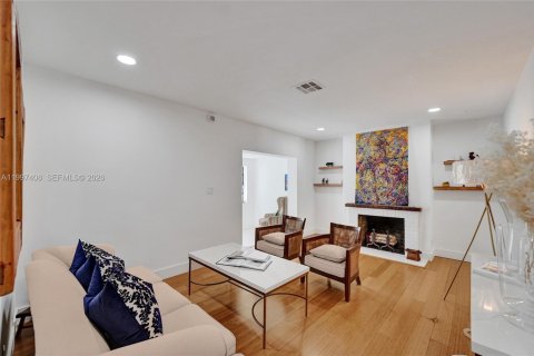 Villa ou maison à vendre à Hollywood, Floride: 5 chambres № 2059286 - photo 28