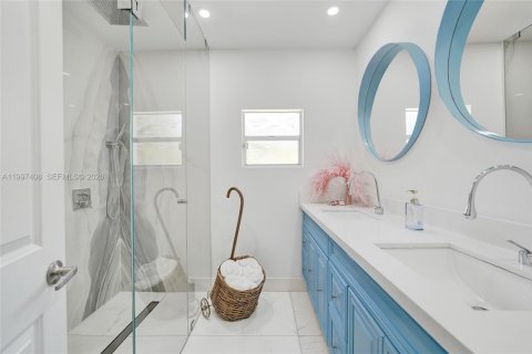 Villa ou maison à vendre à Hollywood, Floride: 5 chambres № 2059286 - photo 11