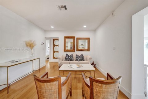 Villa ou maison à vendre à Hollywood, Floride: 5 chambres № 2059286 - photo 19