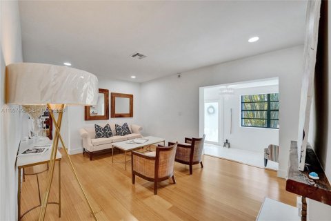 Villa ou maison à vendre à Hollywood, Floride: 5 chambres № 2059286 - photo 21