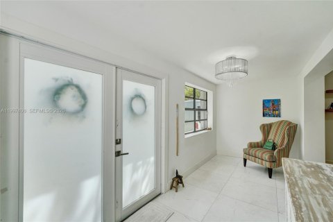 Villa ou maison à vendre à Hollywood, Floride: 5 chambres № 2059286 - photo 14