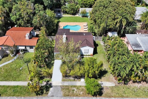 Villa ou maison à vendre à Hollywood, Floride: 5 chambres № 2059286 - photo 3