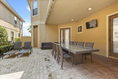 Casa en venta en Kissimmee, Florida, 6 dormitorios, 315.03 m2 № 1766243 - foto 4
