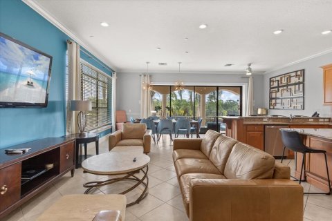 Casa en venta en Kissimmee, Florida, 6 dormitorios, 315.03 m2 № 1766243 - foto 13