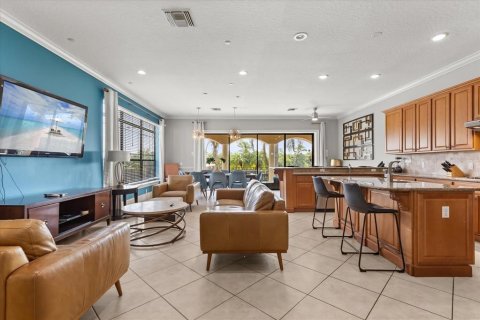 Casa en venta en Kissimmee, Florida, 6 dormitorios, 315.03 m2 № 1766243 - foto 6