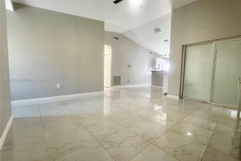 Villa ou maison à vendre à Davie, Floride: 3 chambres, 115.57 m2 № 1987719 - photo 4