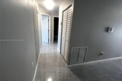 Villa ou maison à vendre à Davie, Floride: 3 chambres, 115.57 m2 № 1987719 - photo 16