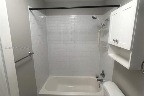 Villa ou maison à vendre à Davie, Floride: 3 chambres, 115.57 m2 № 1987719 - photo 24