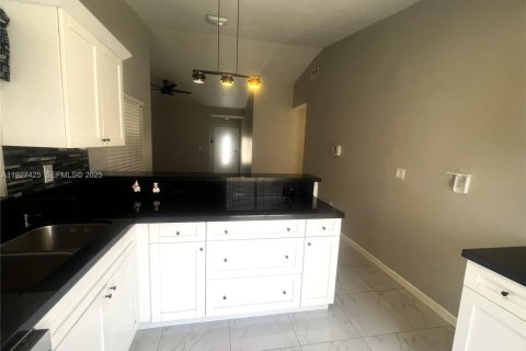 Villa ou maison à vendre à Davie, Floride: 3 chambres, 115.57 m2 № 1987719 - photo 10