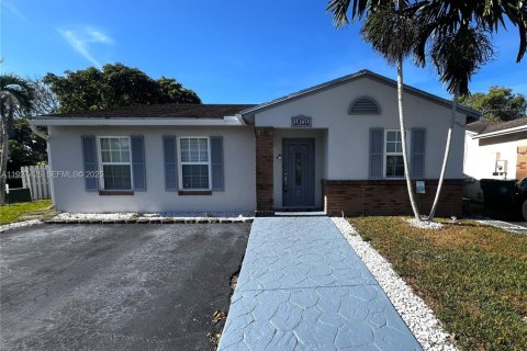 Villa ou maison à vendre à Davie, Floride: 3 chambres, 115.57 m2 № 1987719 - photo 2