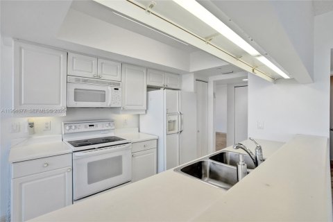 Copropriété à vendre à Aventura, Floride: 3 chambres, 157.93 m2 № 2010857 - photo 3