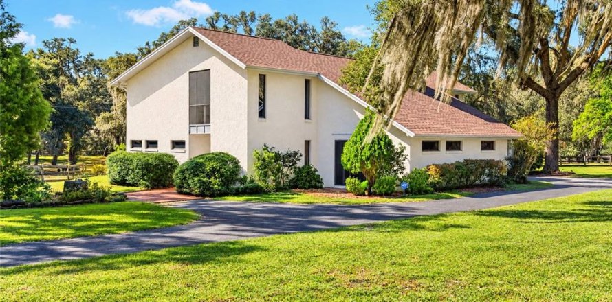 Villa ou maison à Citra, Floride 4 chambres, 324.69 m2 № 2431946