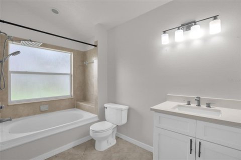 House in Oviedo, Florida 3 bedrooms, 121.33 sq.m. № 2354410 - photo 16