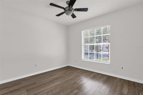 House in Oviedo, Florida 3 bedrooms, 121.33 sq.m. № 2354410 - photo 21