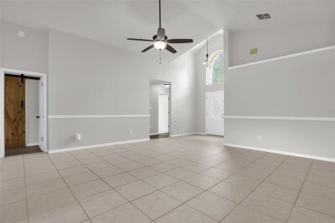 House in Oviedo, Florida 3 bedrooms, 121.33 sq.m. № 2354410 - photo 5