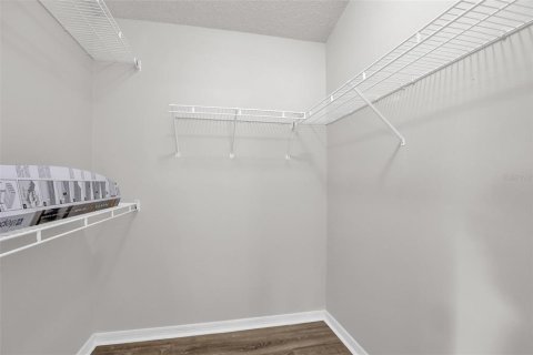 House in Oviedo, Florida 3 bedrooms, 121.33 sq.m. № 2354410 - photo 17