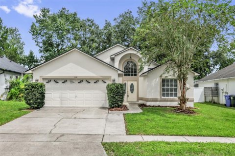 House in Oviedo, Florida 3 bedrooms, 121.33 sq.m. № 2354410