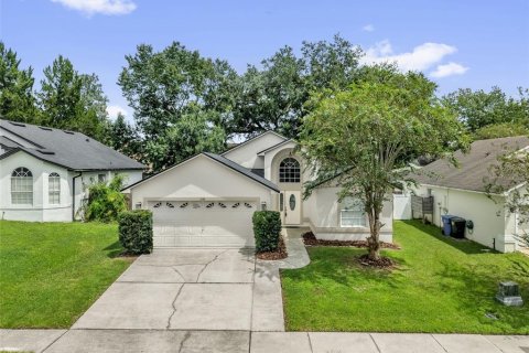 House in Oviedo, Florida 3 bedrooms, 121.33 sq.m. № 2354410 - photo 3
