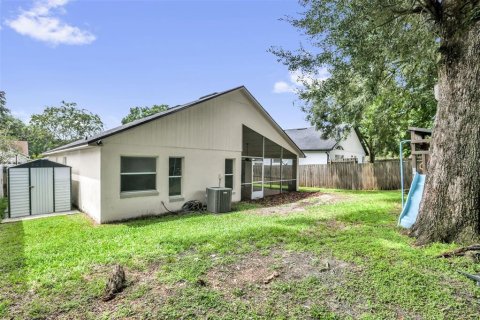 House in Oviedo, Florida 3 bedrooms, 121.33 sq.m. № 2354410 - photo 26