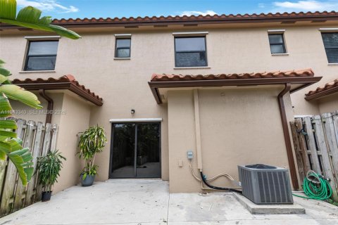 Touwnhouse à vendre à Homestead, Floride: 3 chambres, 133.04 m2 № 1999592 - photo 24