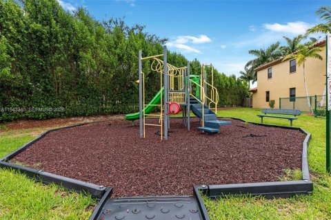 Touwnhouse à vendre à Homestead, Floride: 3 chambres, 133.04 m2 № 1999592 - photo 27