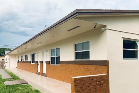 Apartment in Hallandale Beach, Florida 1 bedroom, 55.74 sq.m. № 2003434 - photo 9