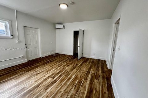 Apartment in Hallandale Beach, Florida 1 bedroom, 55.74 sq.m. № 2003434 - photo 6