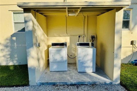 Apartment in Hallandale Beach, Florida 1 bedroom, 55.74 sq.m. № 2003434 - photo 13