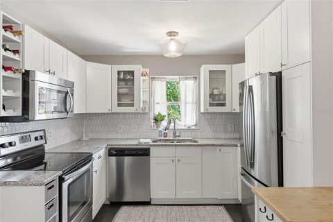 Villa ou maison à vendre à Tampa, Floride: 3 chambres, 149.76 m2 № 2151559 - photo 7