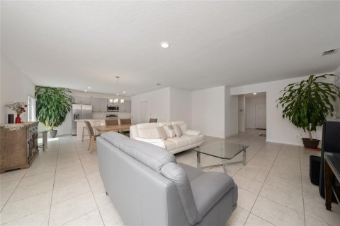 Casa en venta en Poinciana, Florida, 4 dormitorios, 178.56 m2 № 2381159 - foto 22