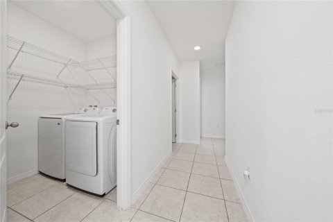 Casa en venta en Poinciana, Florida, 4 dormitorios, 178.56 m2 № 2381159 - foto 7