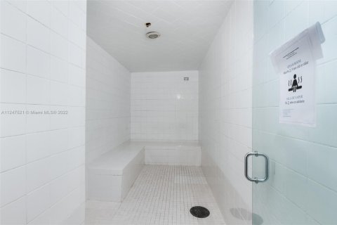 Condominio en venta en Sunny Isles Beach, Florida, 38.09 m2 № 2077315 - foto 16