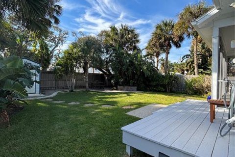 House in New Smyrna Beach, Florida 2 bedrooms, 121.52 sq.m. № 2391308 - photo 16