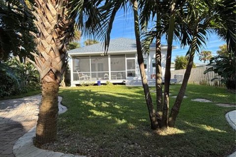 House in New Smyrna Beach, Florida 2 bedrooms, 121.52 sq.m. № 2391308 - photo 18