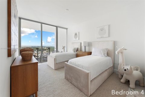 Condominio en venta en Miami, Florida, 4 dormitorios, 352.66 m2 № 1693074 - foto 23