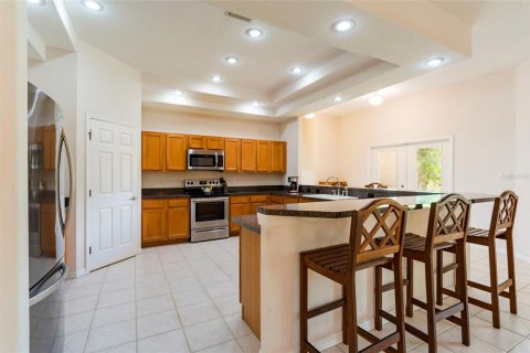 House in Gibsonton, Florida 3 bedrooms, 242.47 sq.m. № 1746339 - photo 5