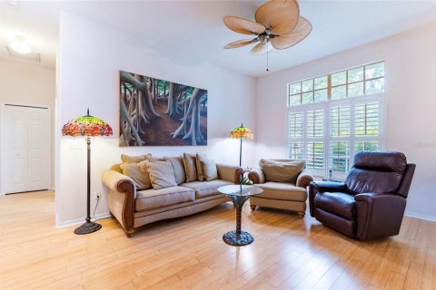 House in Gibsonton, Florida 3 bedrooms, 242.47 sq.m. № 1746339 - photo 12