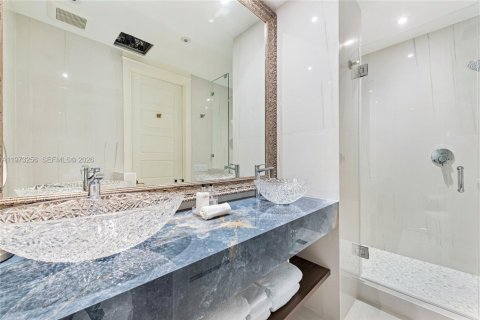 Купить виллу или дом в Исламорада, Вилладж оф Айлендс, Флорида 7 спален, 945.93м2, № 2035961 - фото 22