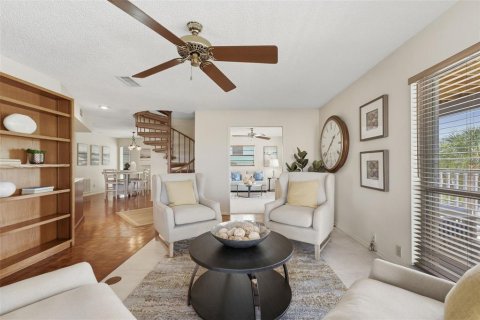 Villa ou maison à vendre à Treasure Island, Floride: 4 chambres, 187.2 m2 № 2399079 - photo 7