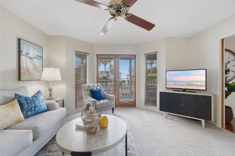 Villa ou maison à vendre à Treasure Island, Floride: 4 chambres, 187.2 m2 № 2399079 - photo 26